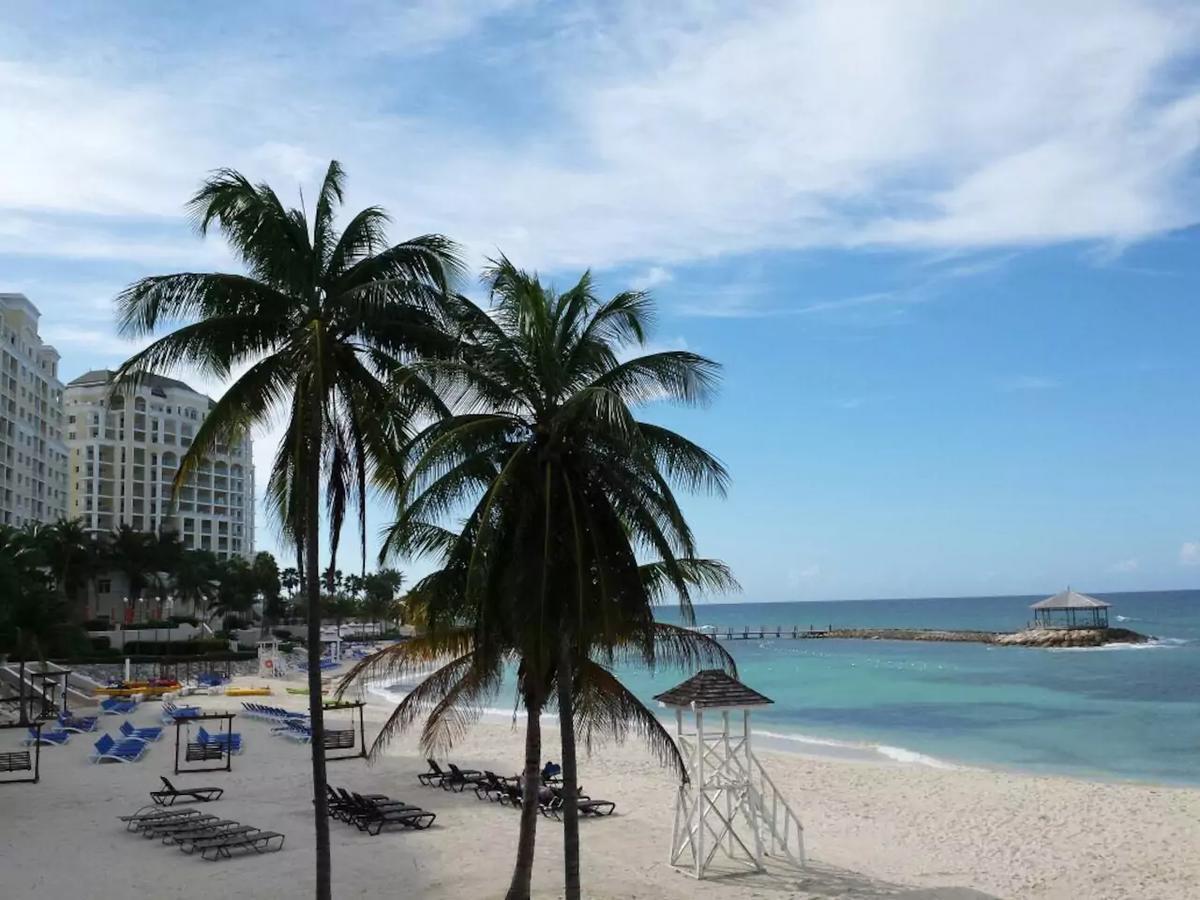 Luxury 2Br Home Facing Beach W/Pool Montego Bay #3 Exterior photo